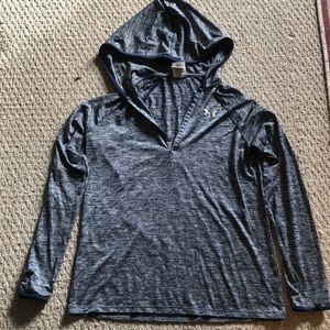 UNDER ARMOUR | size M active top
